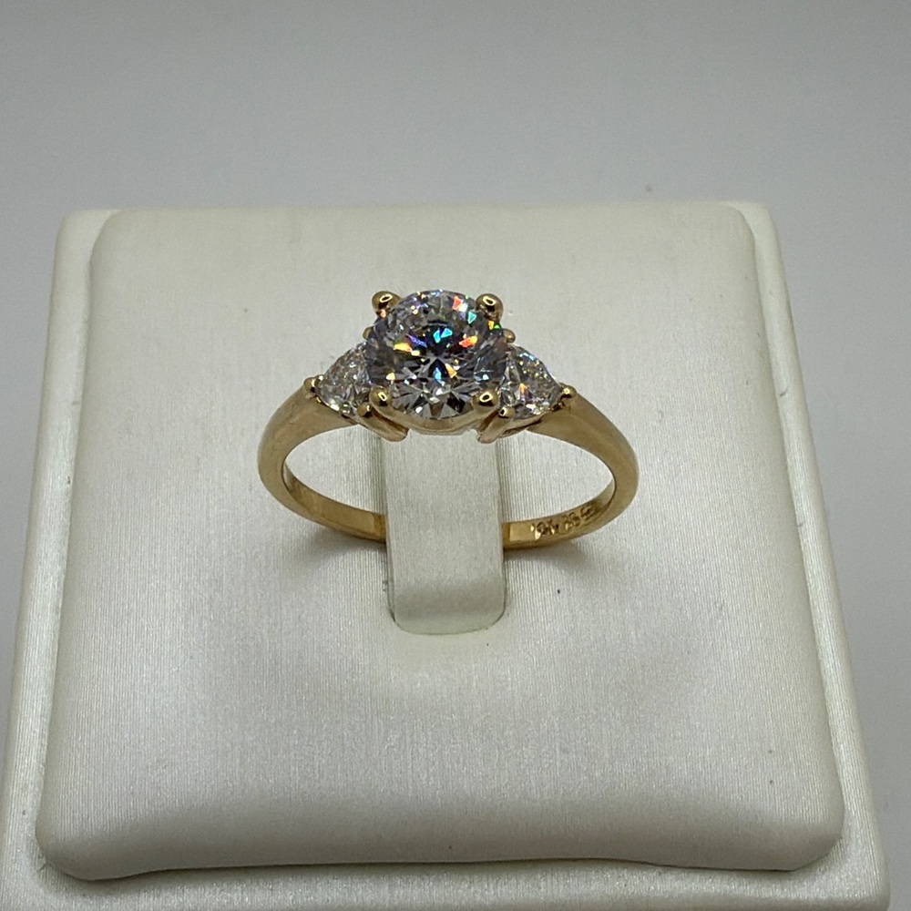 NWOT 1.25ct Round Cut Lab Created‎ Diamond, .46ct accent in 14kt YG ring!